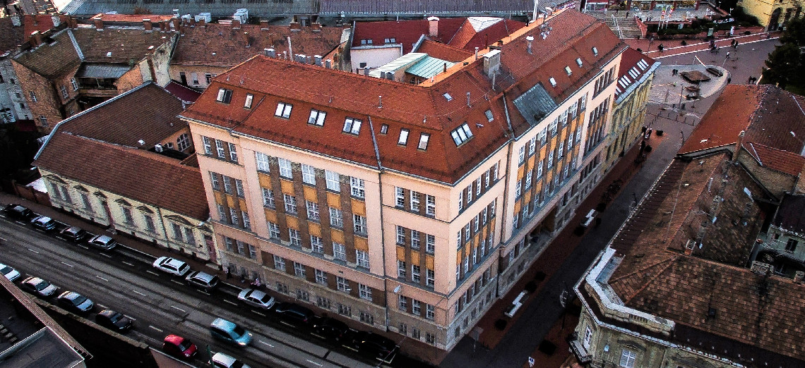 40 éves gyógyszerész találkozó